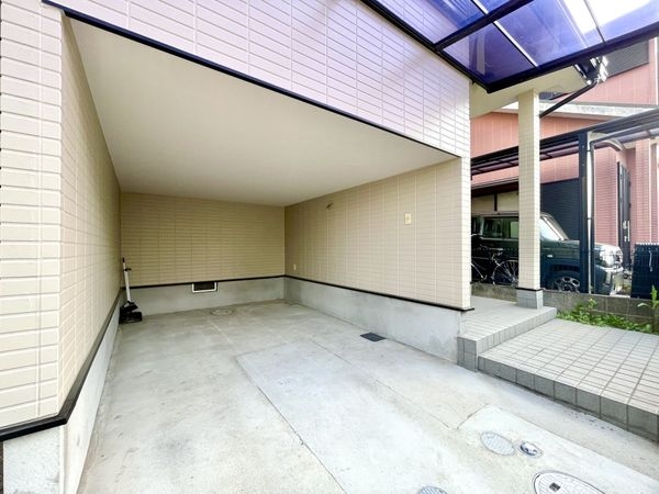 生駒郡斑鳩町興留８丁目の中古一戸建て