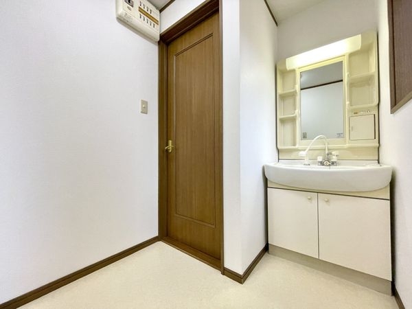 生駒郡斑鳩町興留８丁目の中古一戸建て