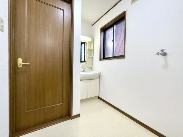 生駒郡斑鳩町興留８丁目の中古一戸建て