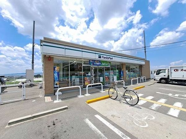 奈良市古市町 新築一戸建て 4期 2号棟(ファミリーマート奈良古市町店)
