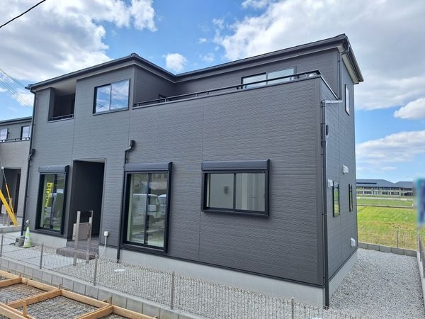 橿原市山本町　新築一戸建て　２号棟