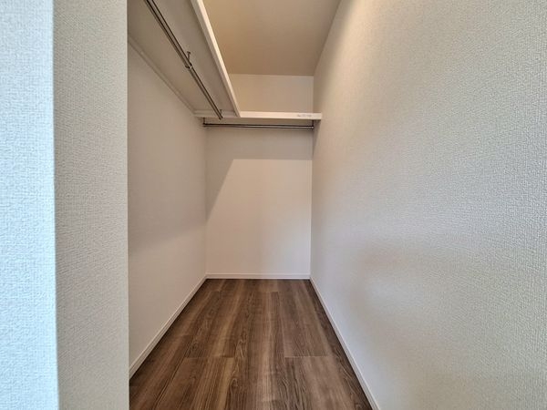 橿原市山本町　新築一戸建て　５号棟