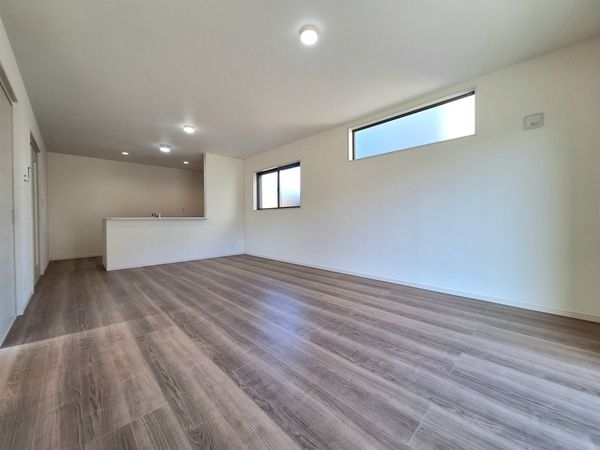 橿原市山本町　新築一戸建て　５号棟