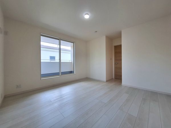 橿原市山本町　新築一戸建て　３号棟