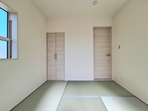 橿原市山本町　新築一戸建て　３号棟