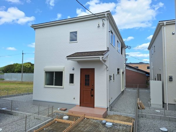 橿原市山本町　新築一戸建て　３号棟