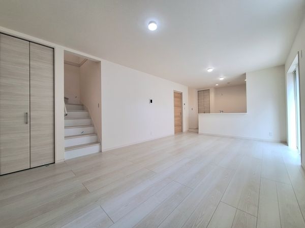 橿原市山本町　新築一戸建て　３号棟