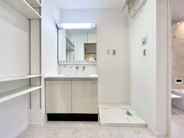 奈良市富雄元町１丁目　新築一戸建て