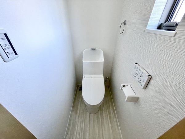 奈良市富雄元町１丁目　新築一戸建て