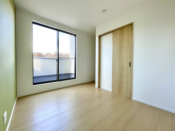 奈良市富雄元町１丁目　新築一戸建て