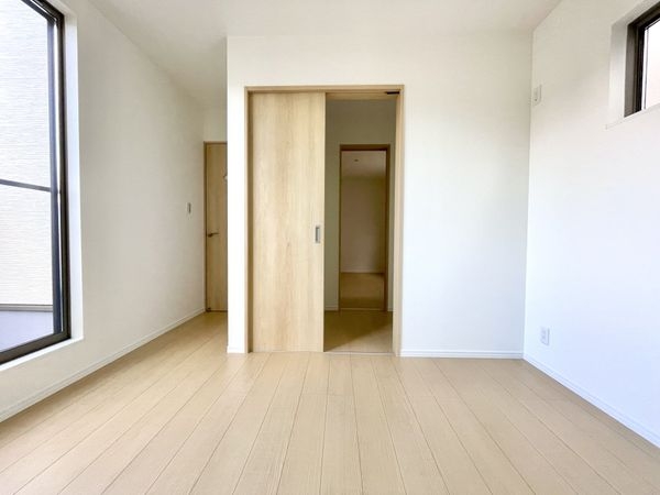 奈良市富雄元町１丁目　新築一戸建て
