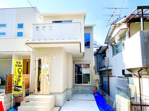 奈良市富雄元町１丁目　新築一戸建て