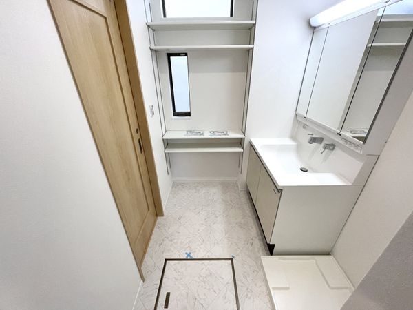 奈良市富雄元町１丁目　新築一戸建て