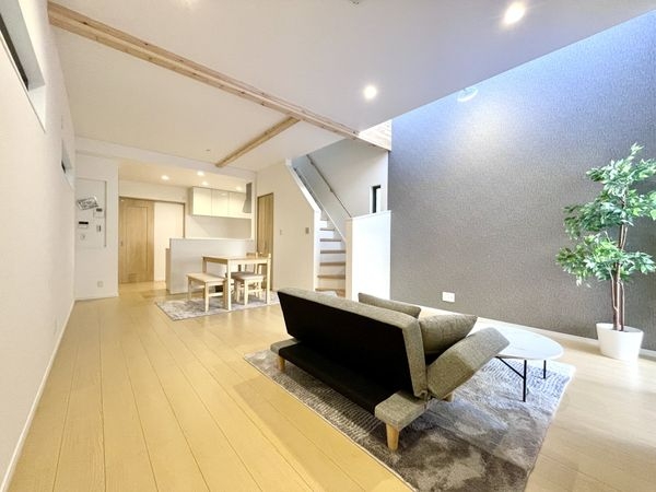 奈良市富雄元町１丁目　新築一戸建て