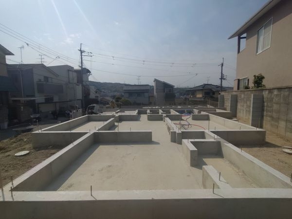 生駒市俵口町　新築一戸建て　2号棟