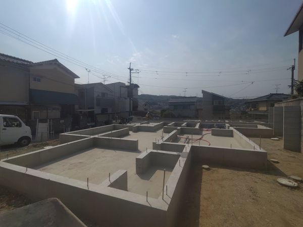 生駒市俵口町　新築一戸建て　2号棟
