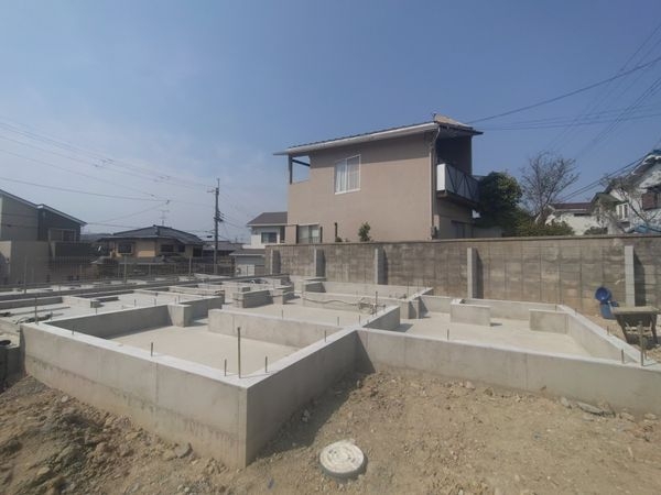 生駒市俵口町　新築一戸建て　2号棟