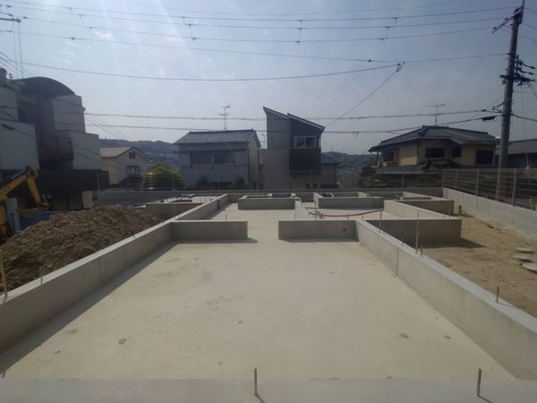 生駒市俵口町　新築一戸建て　2号棟