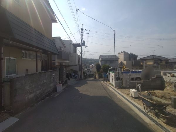 生駒市俵口町　新築一戸建て　2号棟