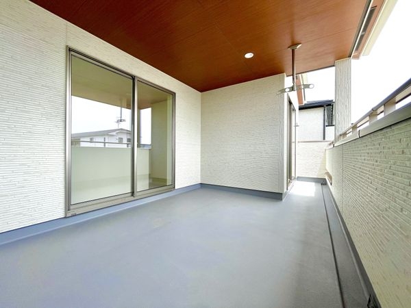 天理市前栽町　新築一戸建て　１期　２号棟