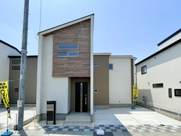 天理市前栽町　新築一戸建て　１期　２号棟