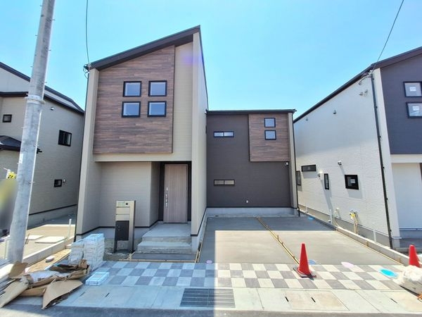 天理市前栽町　新築一戸建て　１期　４号棟