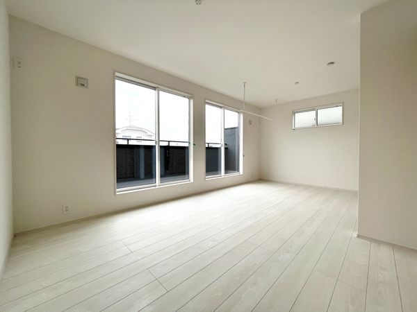 天理市前栽町　新築一戸建て　１期　６号棟