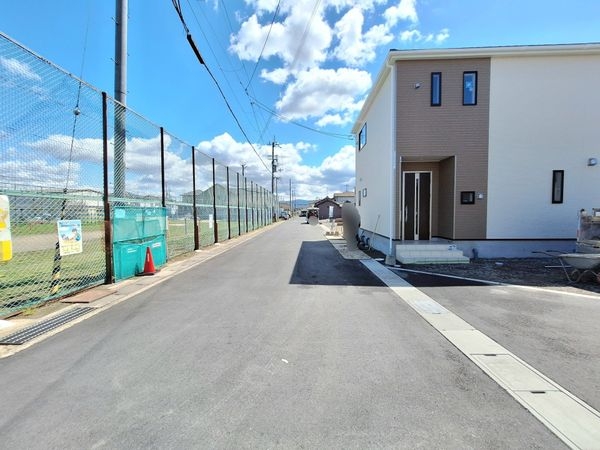 大和郡山市小南町　新築一戸建て　第2　2号棟