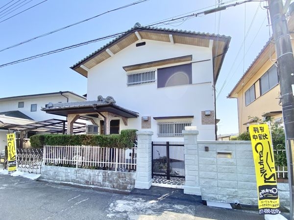 生駒郡平群町大字梨本の中古一戸建て