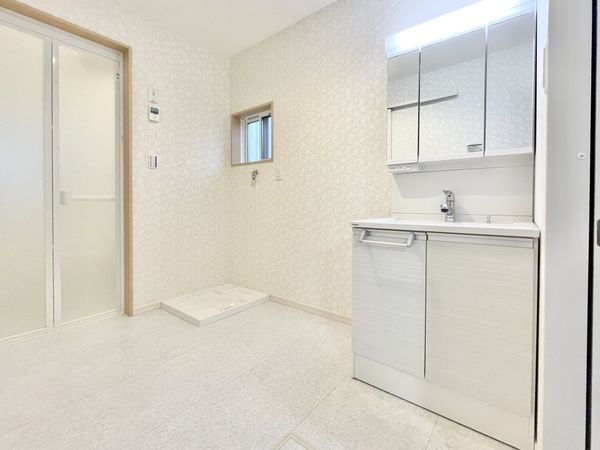 香芝市磯壁５丁目　新築一戸建て　5号棟
