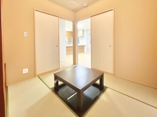 香芝市磯壁５丁目　新築一戸建て　5号棟