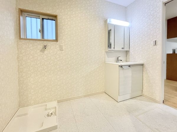 香芝市磯壁５丁目　新築一戸建て　5号棟