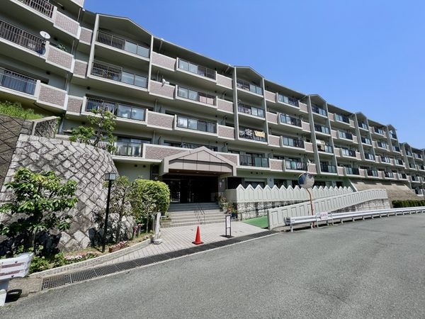 ラウンドヒルズ生駒Ｂ棟　中古マンション