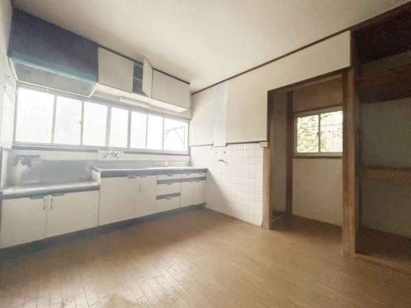 生駒市北新町の中古一戸建て