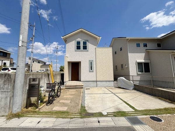 奈良市六条西３丁目　中古一戸建て