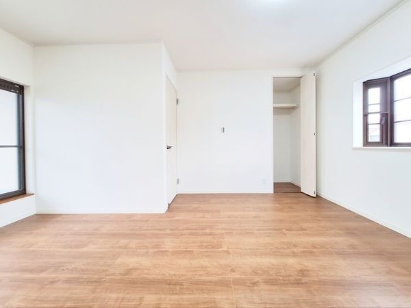 香芝市逢坂４丁目の中古一戸建て