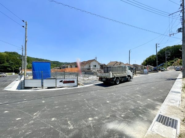 生駒市萩の台　新築一戸建て　２号棟