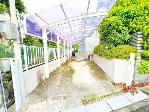 奈良市左京３丁目　中古一戸建て