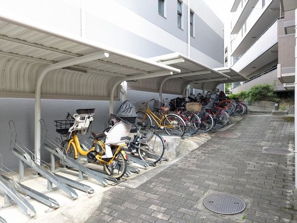 ロイヤルヒルズ富雄Ｆ棟　中古マンション