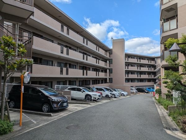 ロイヤルヒルズ富雄Ｆ棟　中古マンション