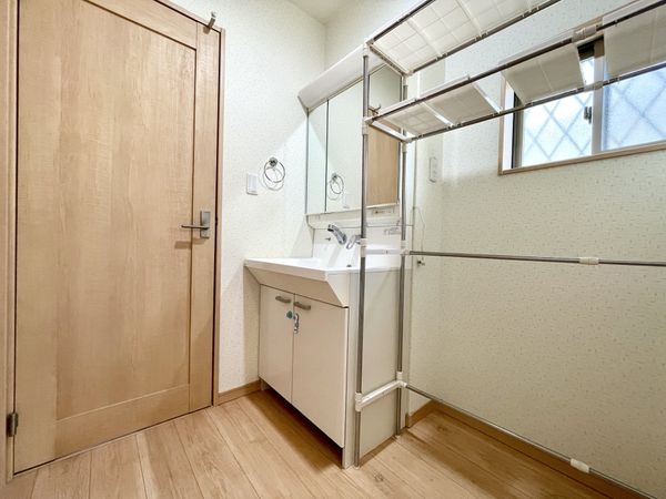 生駒郡斑鳩町服部２丁目の中古一戸建て