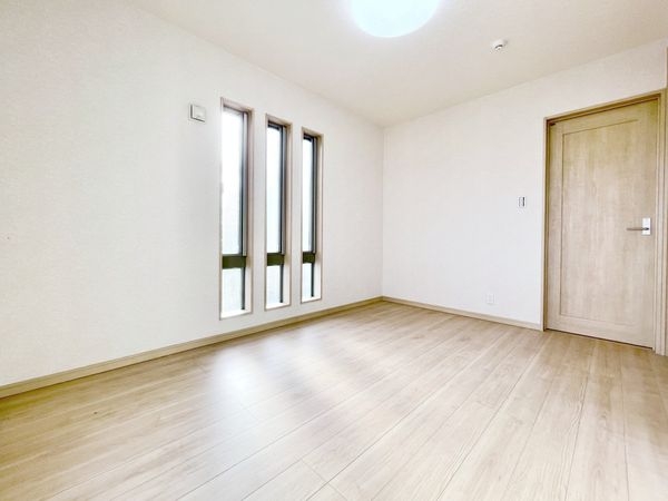 生駒郡斑鳩町服部２丁目の中古一戸建て