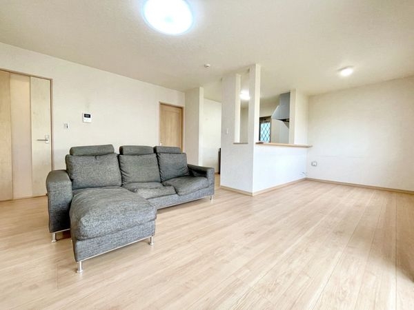 生駒郡斑鳩町服部２丁目　中古一戸建て