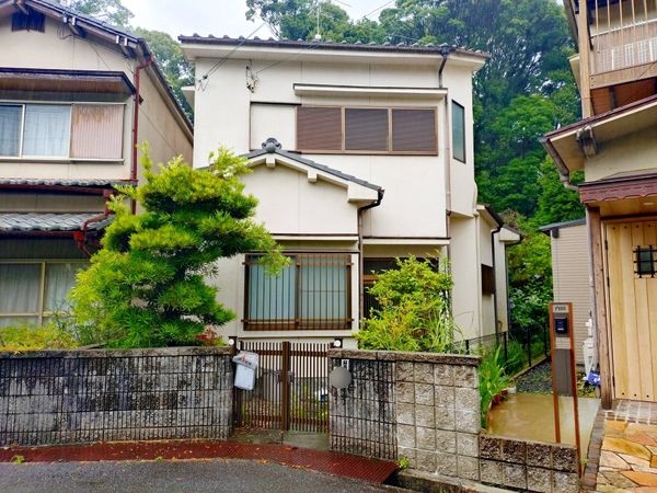 生駒市壱分町の中古一戸建て