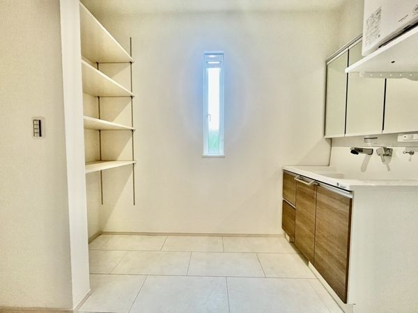 奈良市朱雀５丁目　新築一戸建て