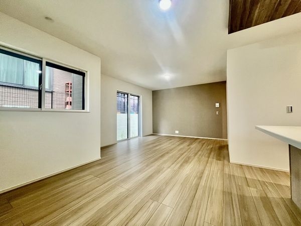 奈良市朱雀５丁目　新築一戸建て