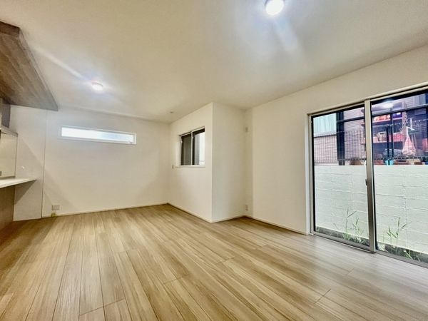 奈良市朱雀５丁目　新築一戸建て