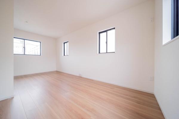 新築　リガーレ　宇都宮市西原町２期１号棟　（全４棟）