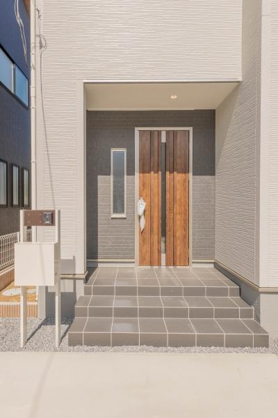 新築 リーブルガーデン 宇都宮今宮第5 2号棟(玄関)