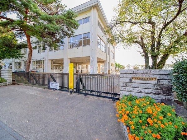 真岡市長田5丁目の土地(真岡市立中村中学校)
